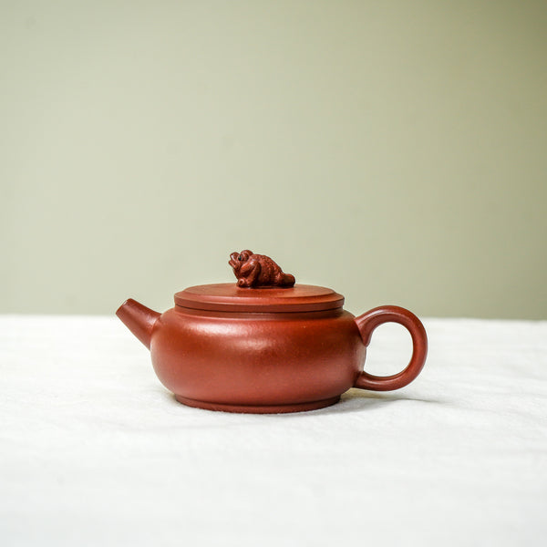 Yixing Hongni Toad Pet Teapot 120ml  Teaware- Cha Moods